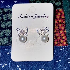 Pearl earrings